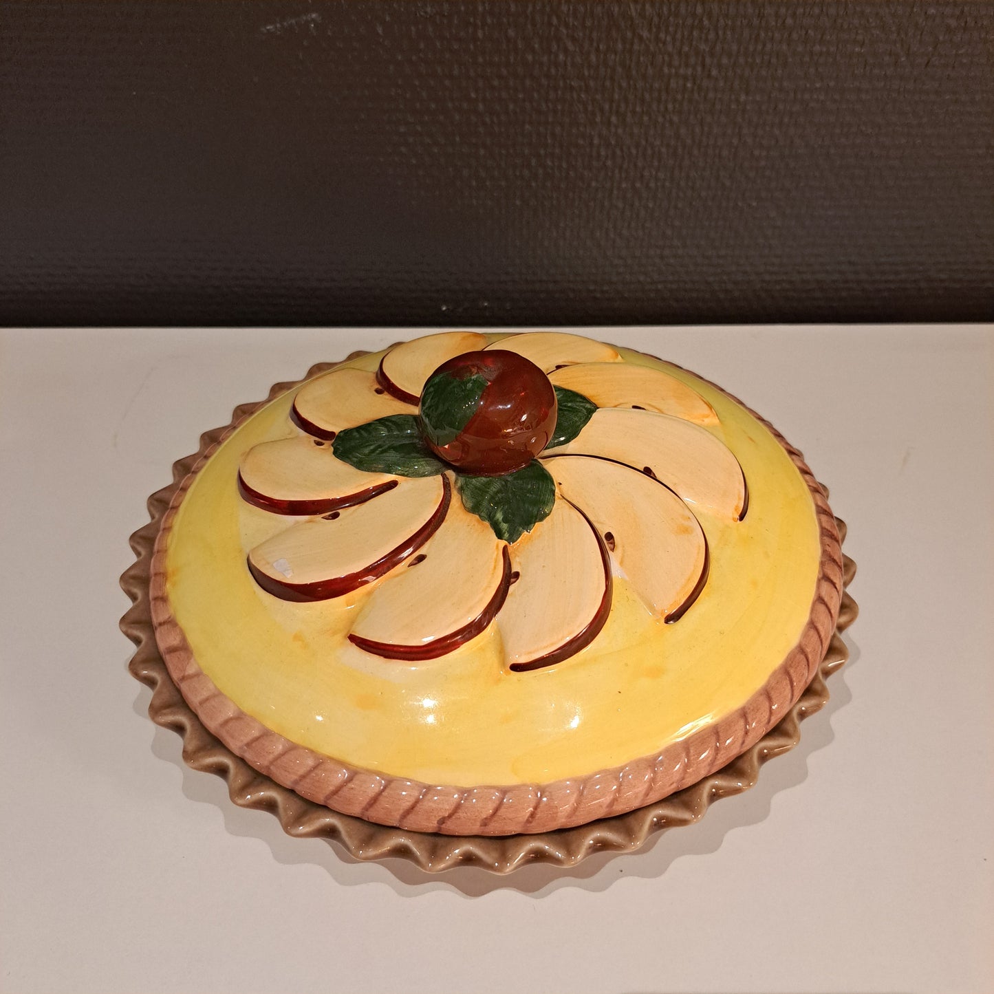 Piirakkavuoka, kannellinen, M