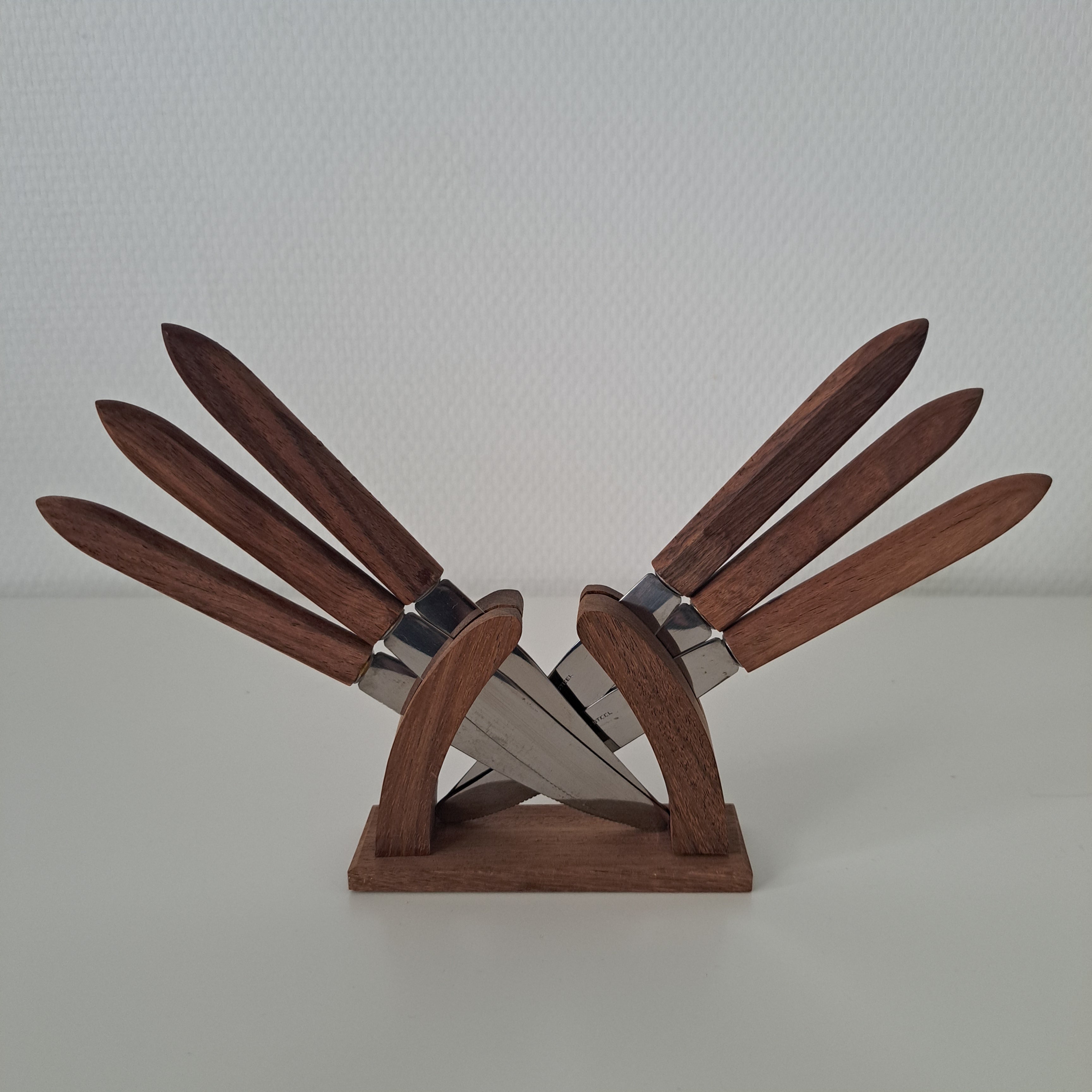 Teak, hedelmäveitset