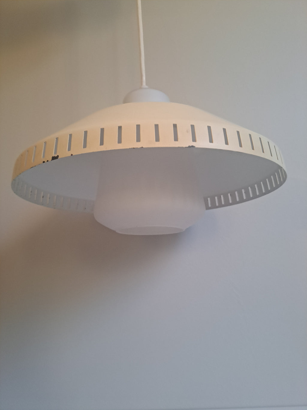Stockmann-Orno 61-003 riippuvalaisin – Lisa Johansson-Pape