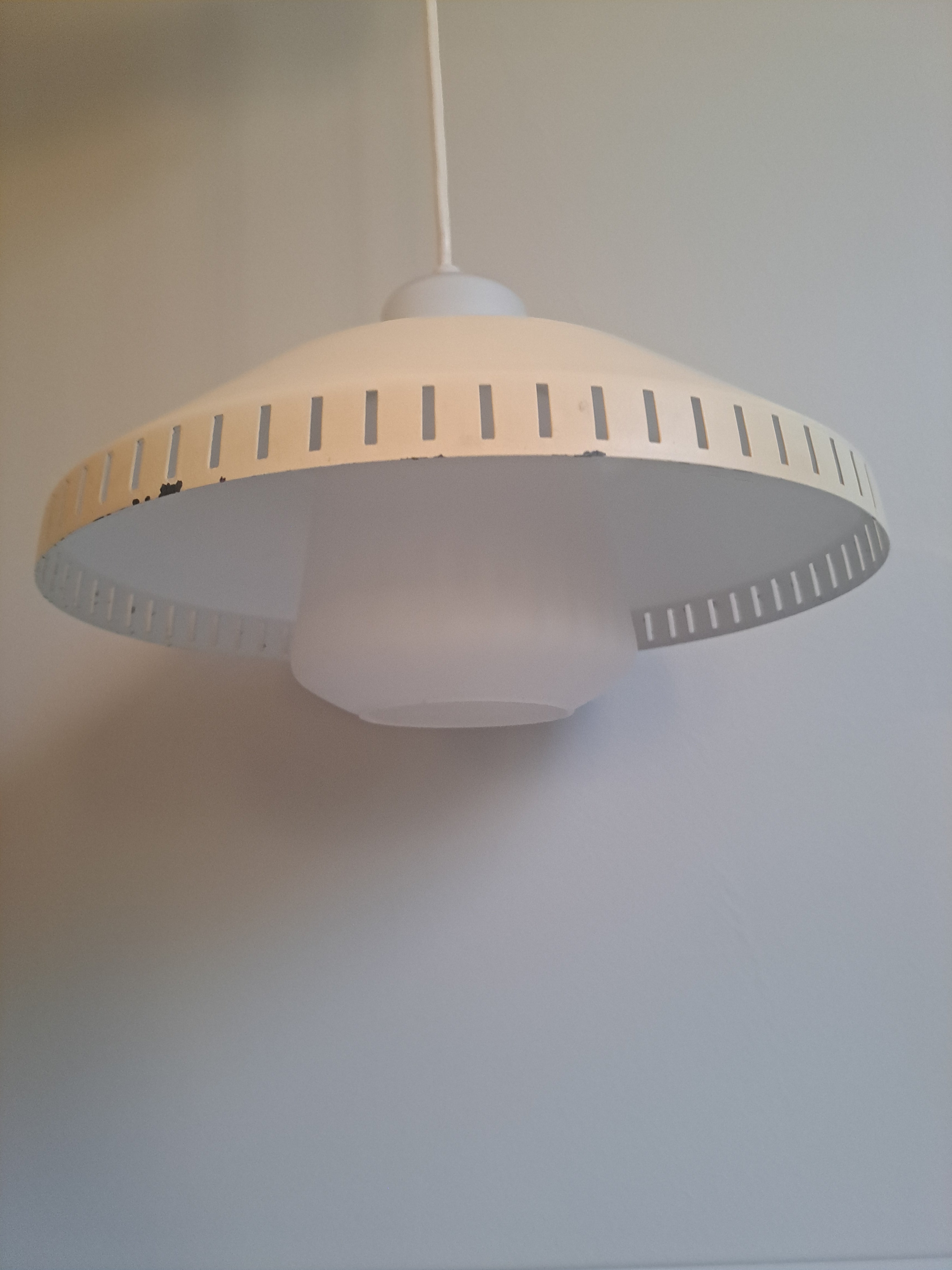 Stockmann-Orno 61-003 riippuvalaisin – Lisa Johansson-Pape