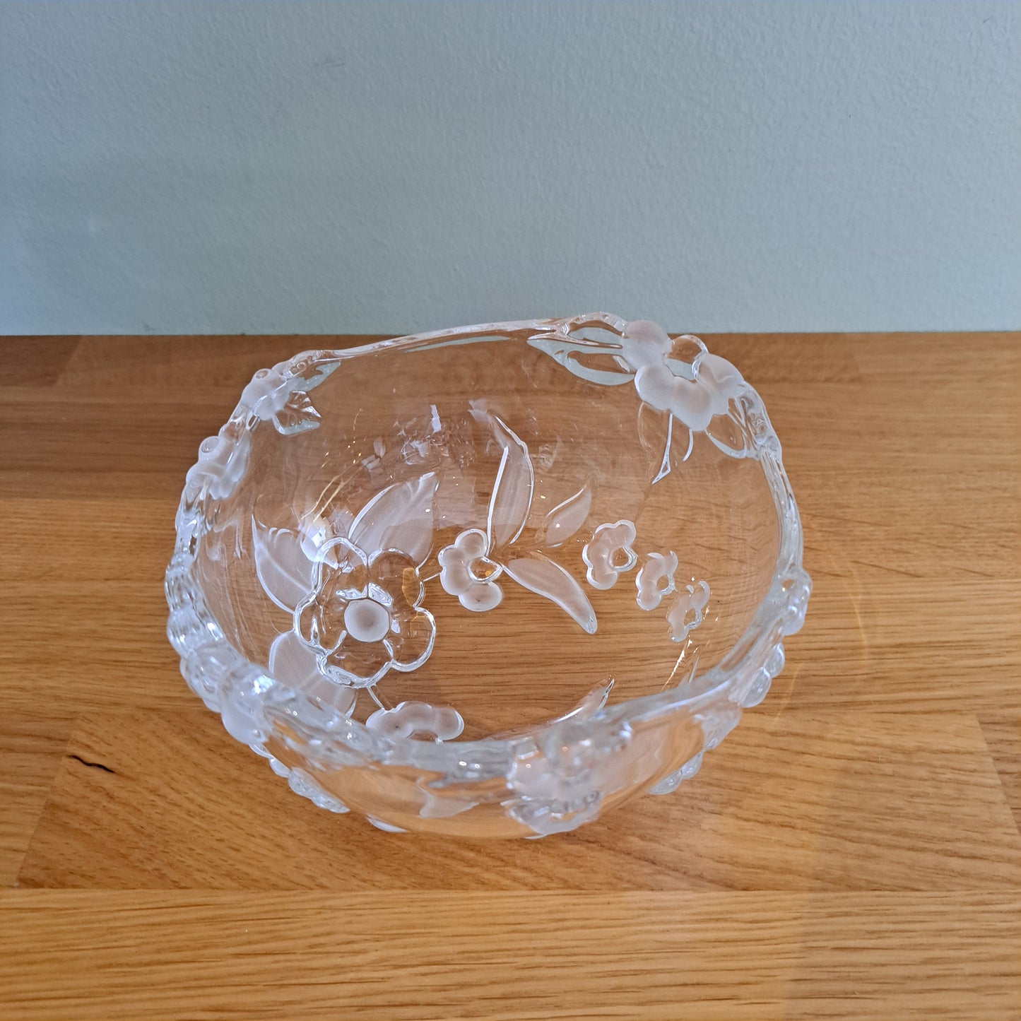 Mikasa Walther Glass, Carmen pienehkö kulho, s