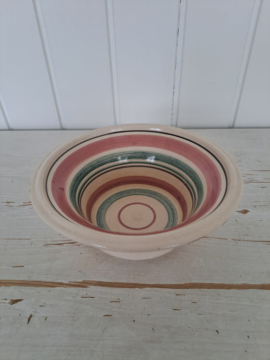 Kupittaan savi, kulho, raidallinen