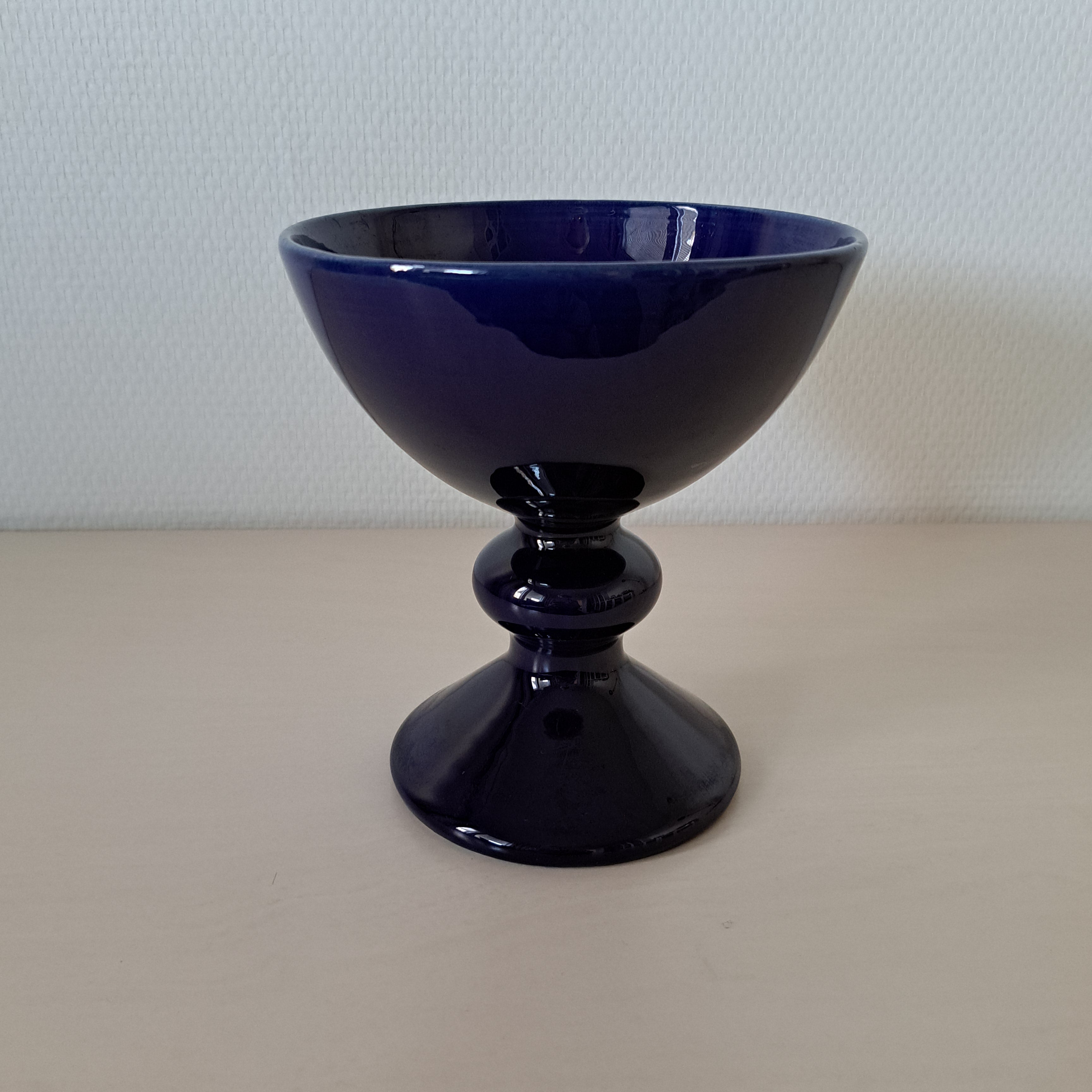 Kupittaan clay, footed bowl