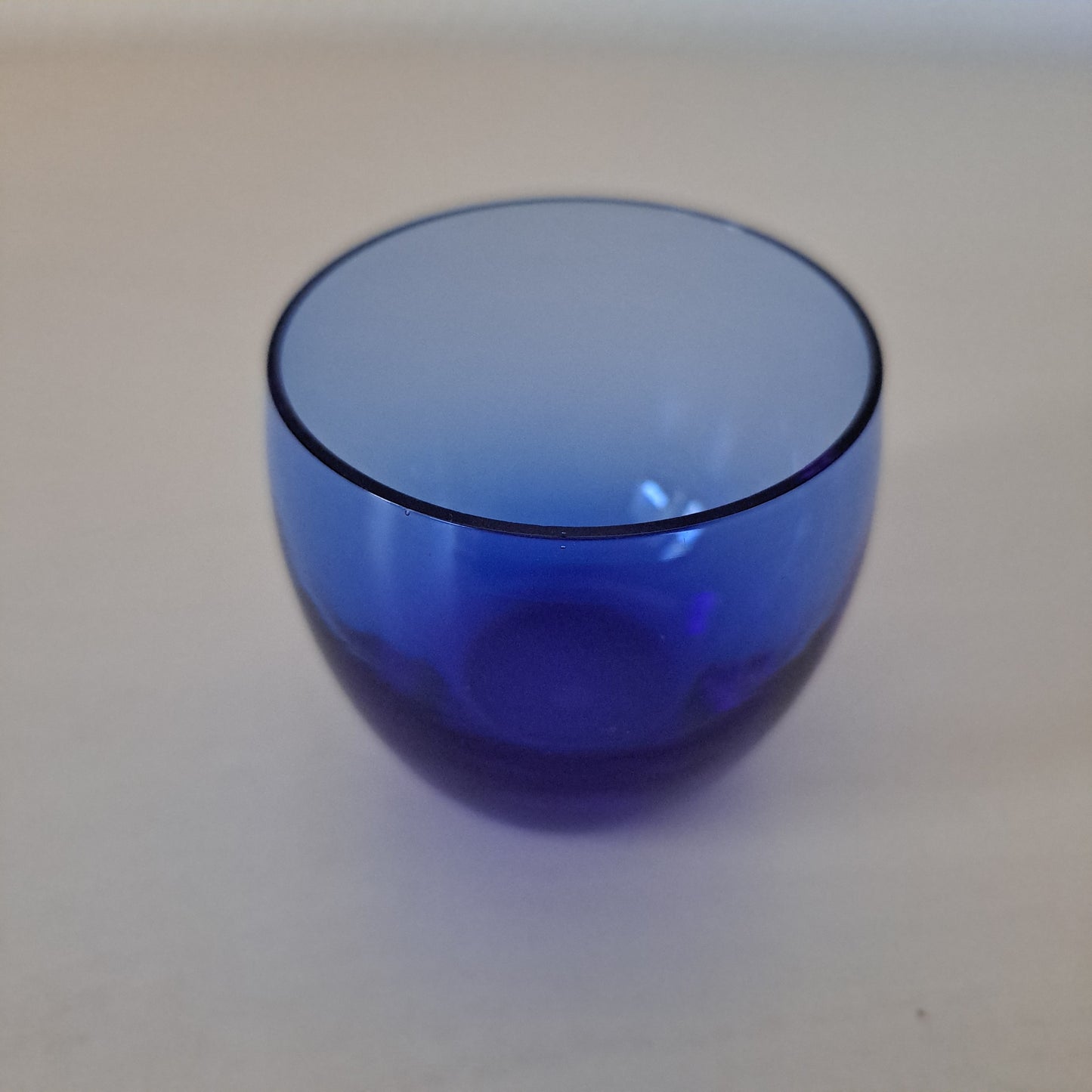 Kumela, siniset lasit