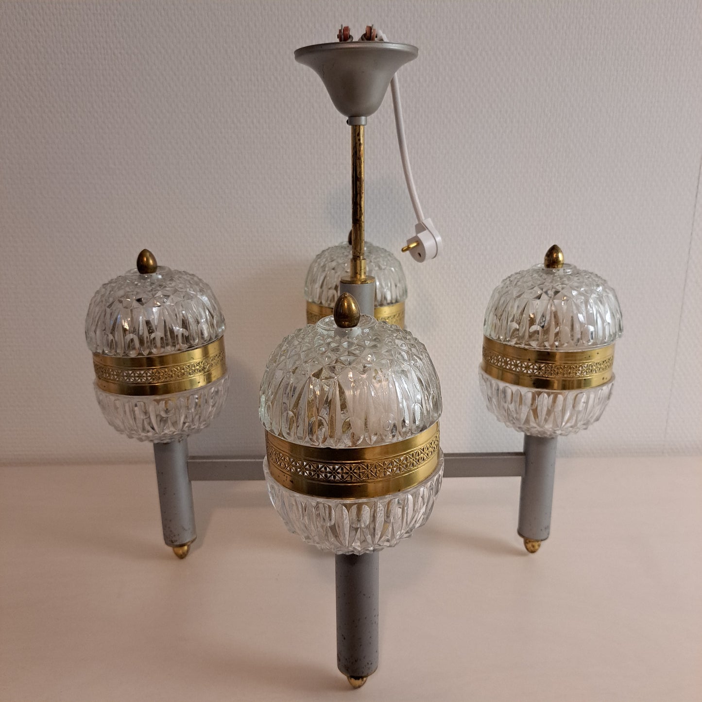 Aris, 4-haarainen kattokruunu