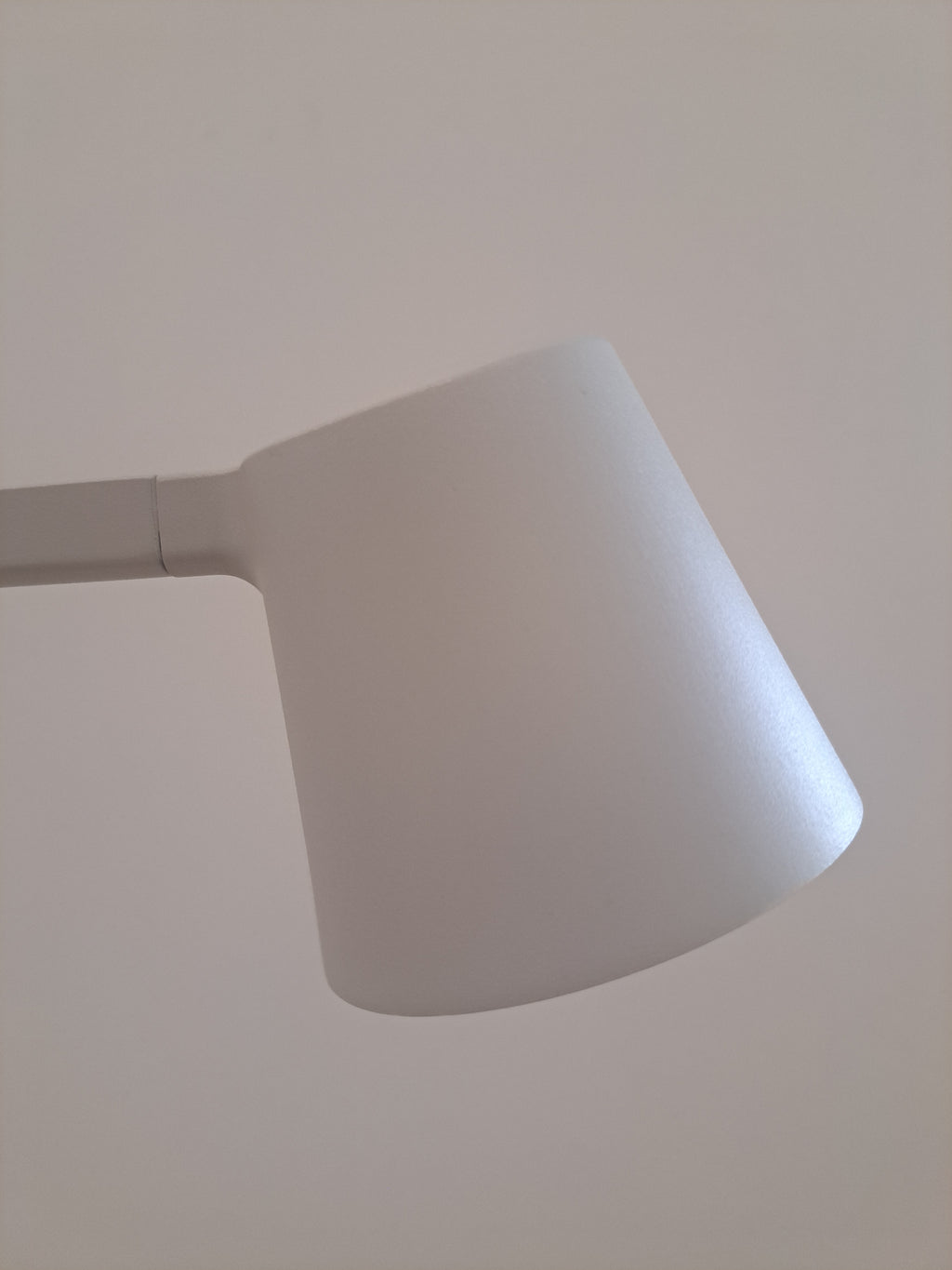 Muuto, TIP, pöytävalaisin