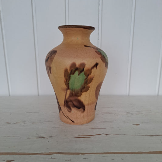 Kupittaan savi, maljakko, ruskea