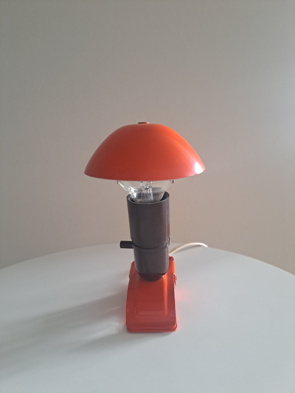 Valinte, vintage, seinävalaisin