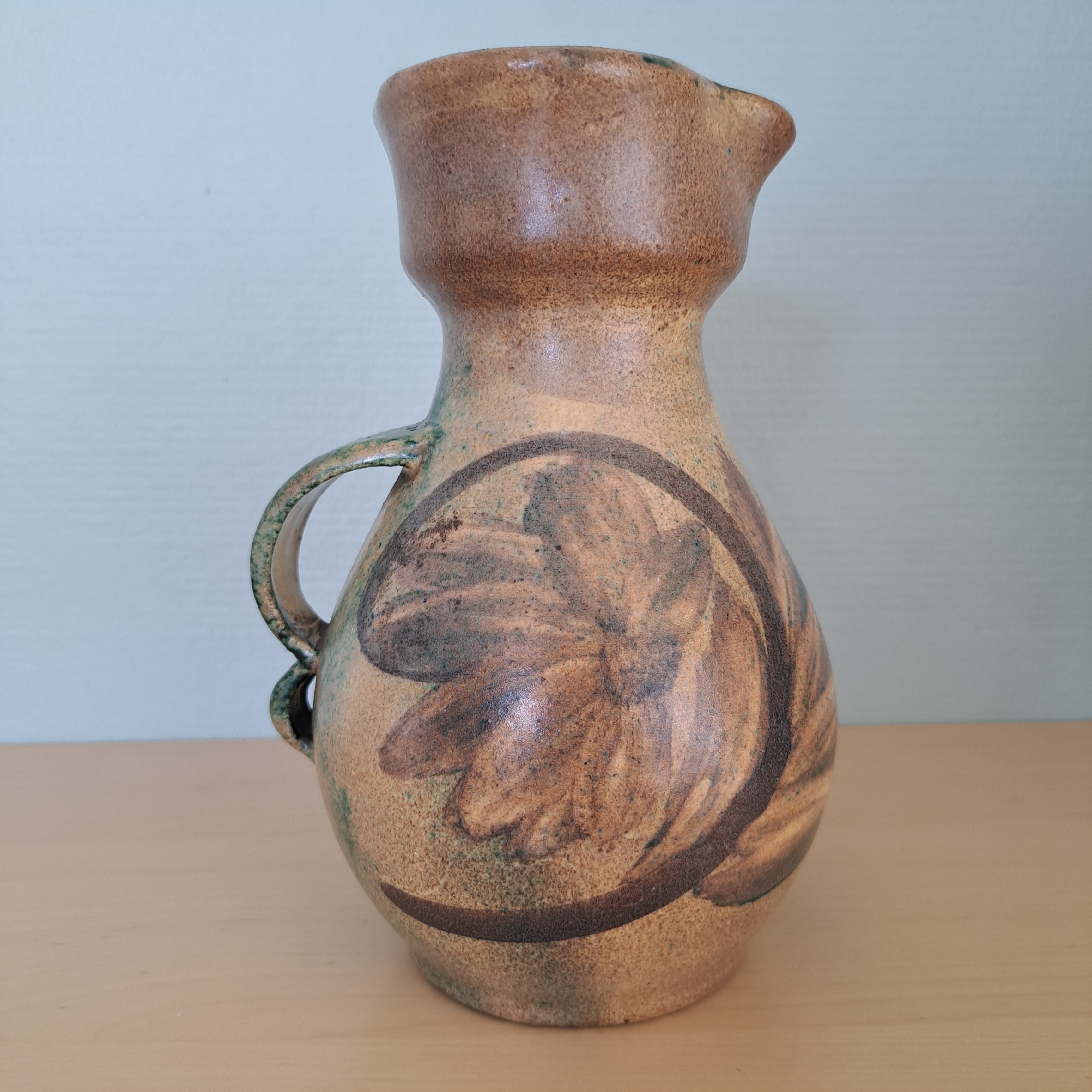 Kupittaan savi, kannu