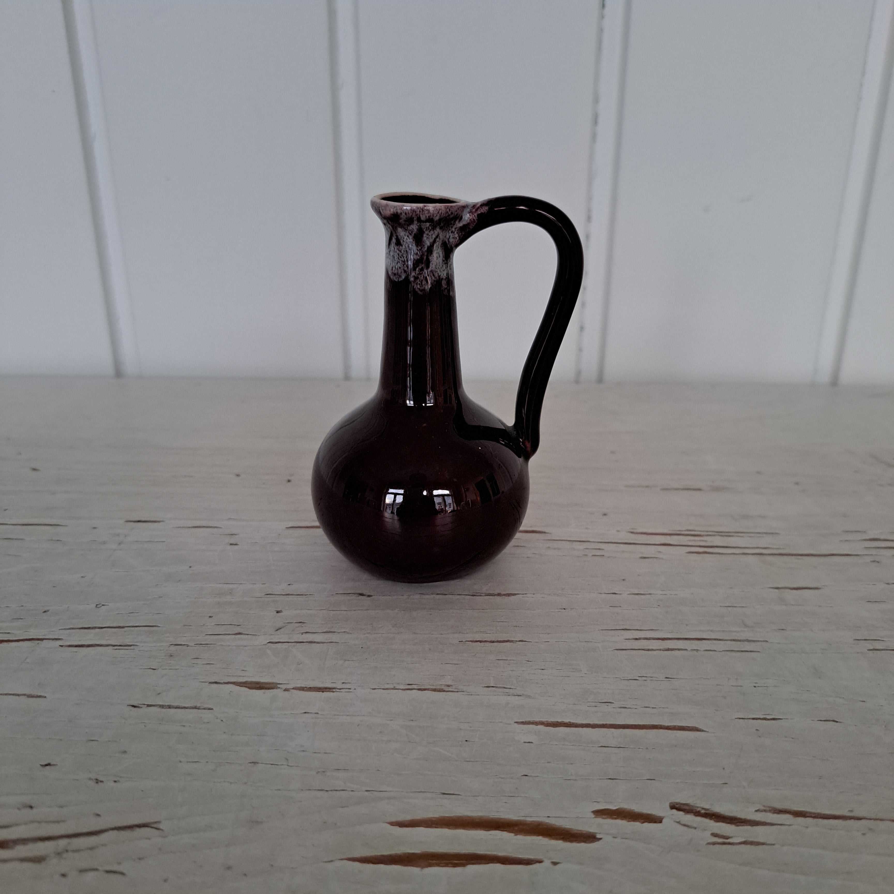 Kupittaan clay, small vase/jug