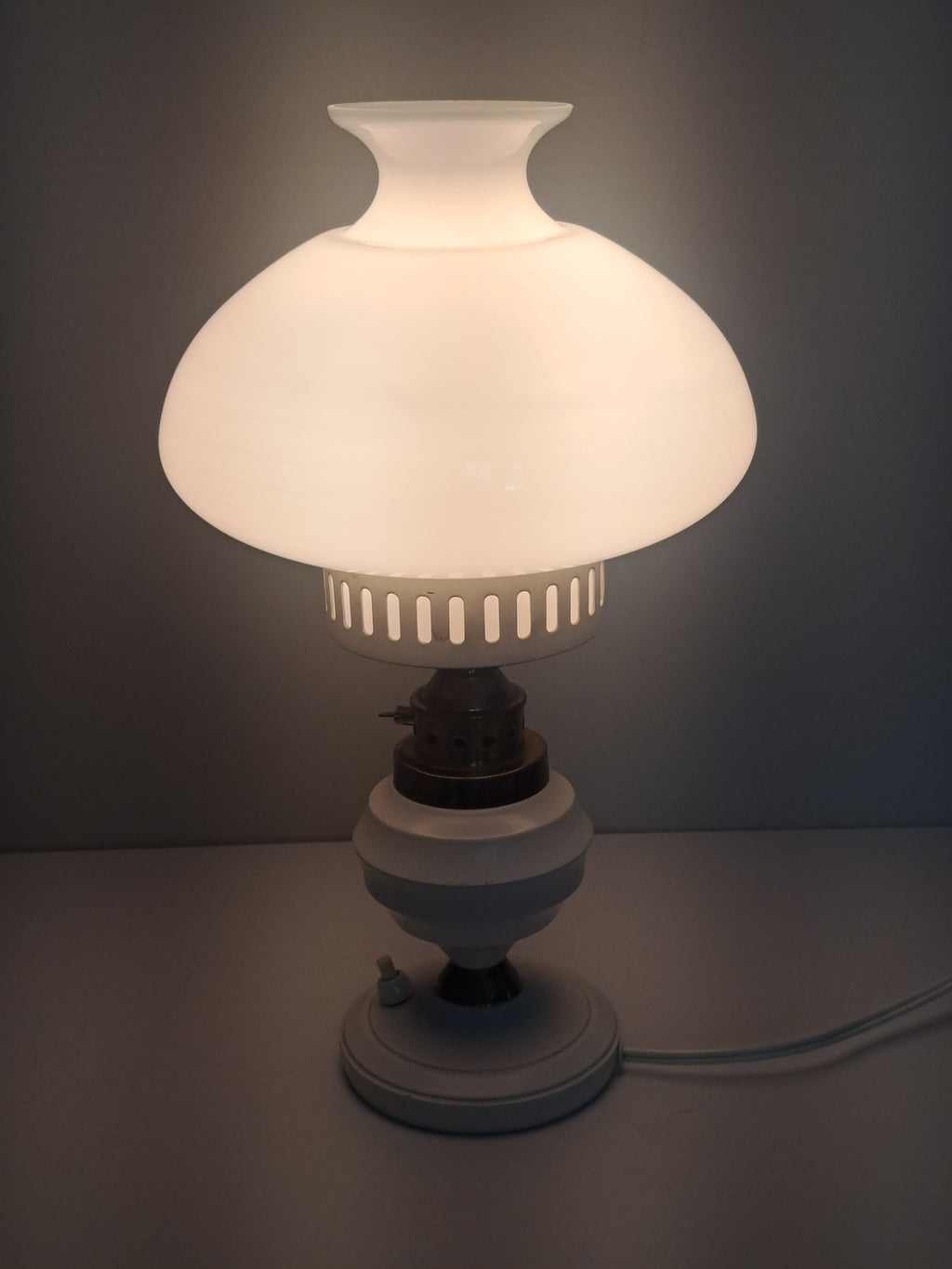 Lival pöytävalaisin, 1970-luku