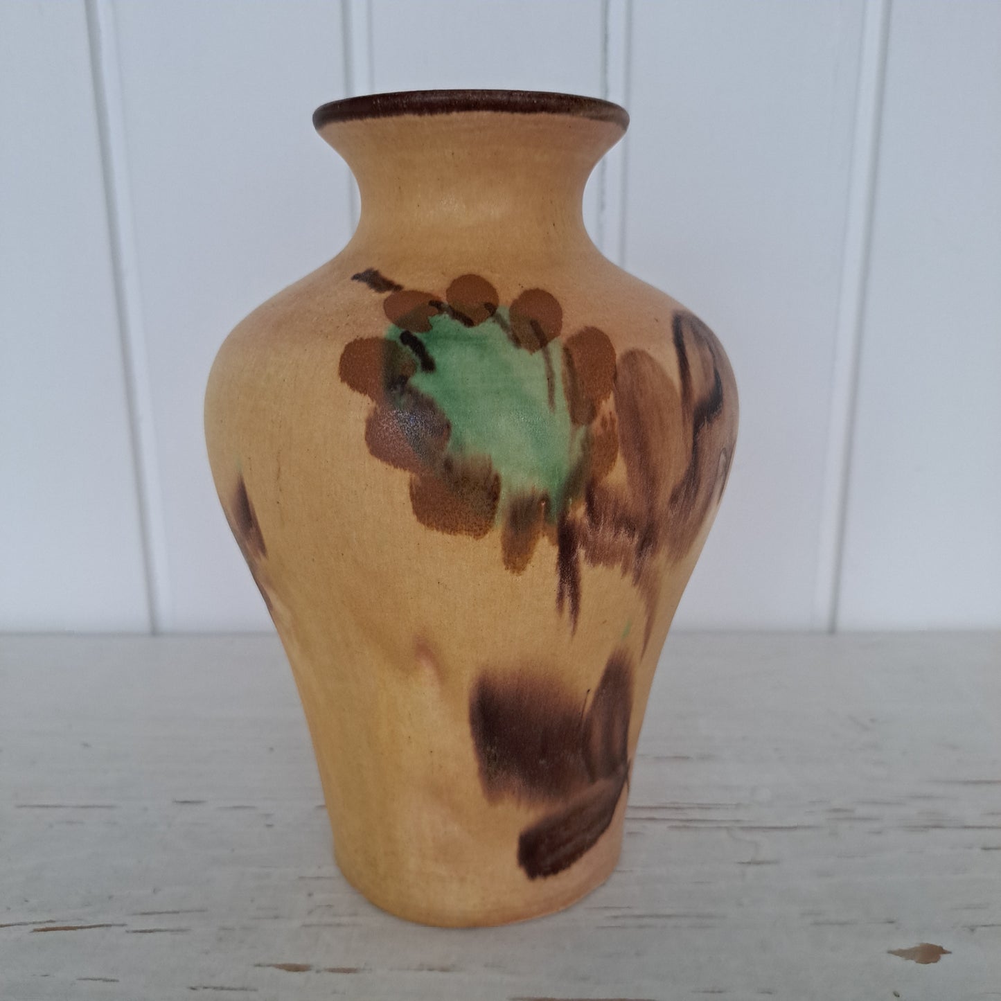 Kupittaan savi, maljakko, ruskea