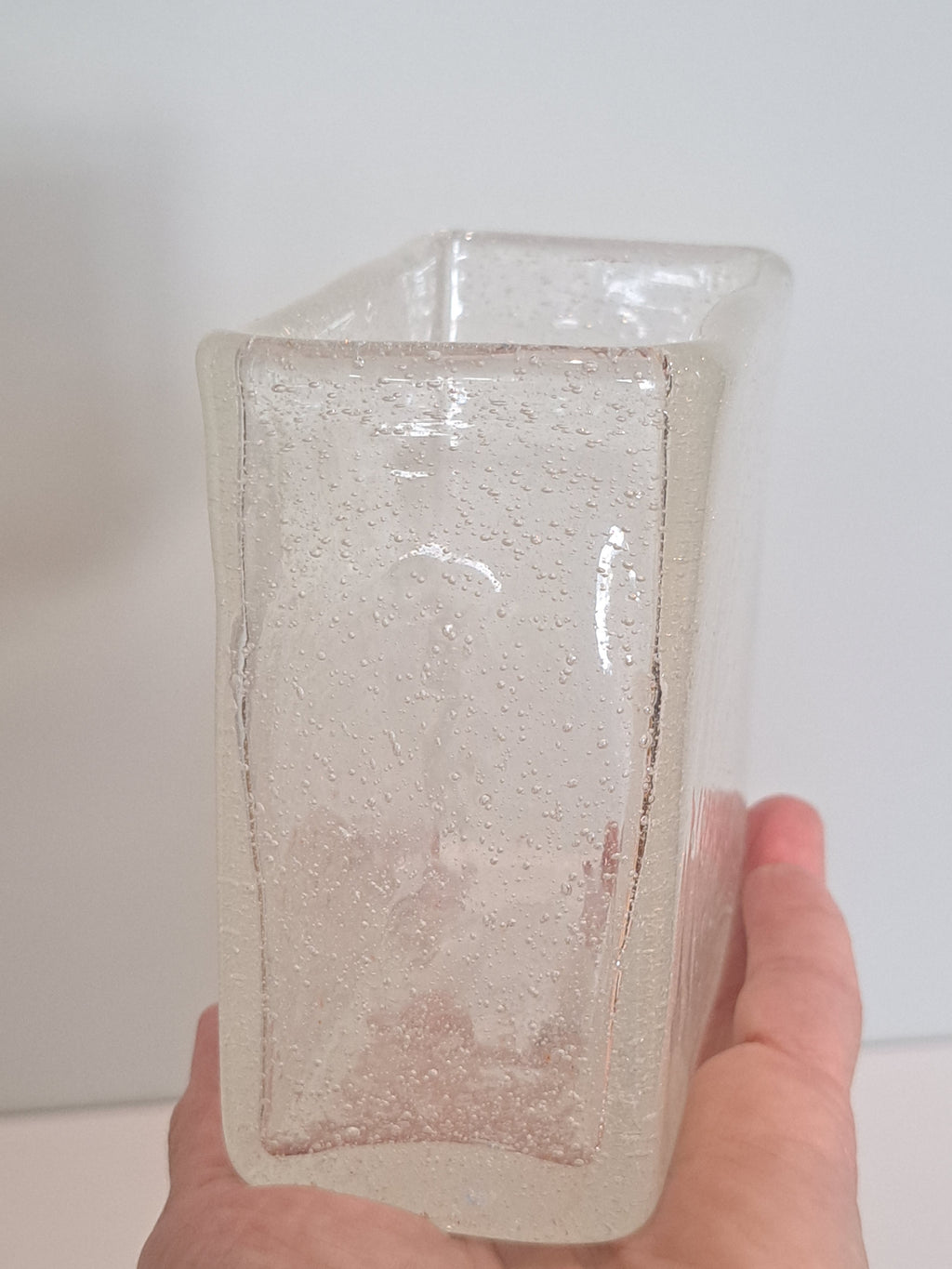 Nuutajärven Lasi 11cm korkea Iglu-maljakko, Oiva Toikka