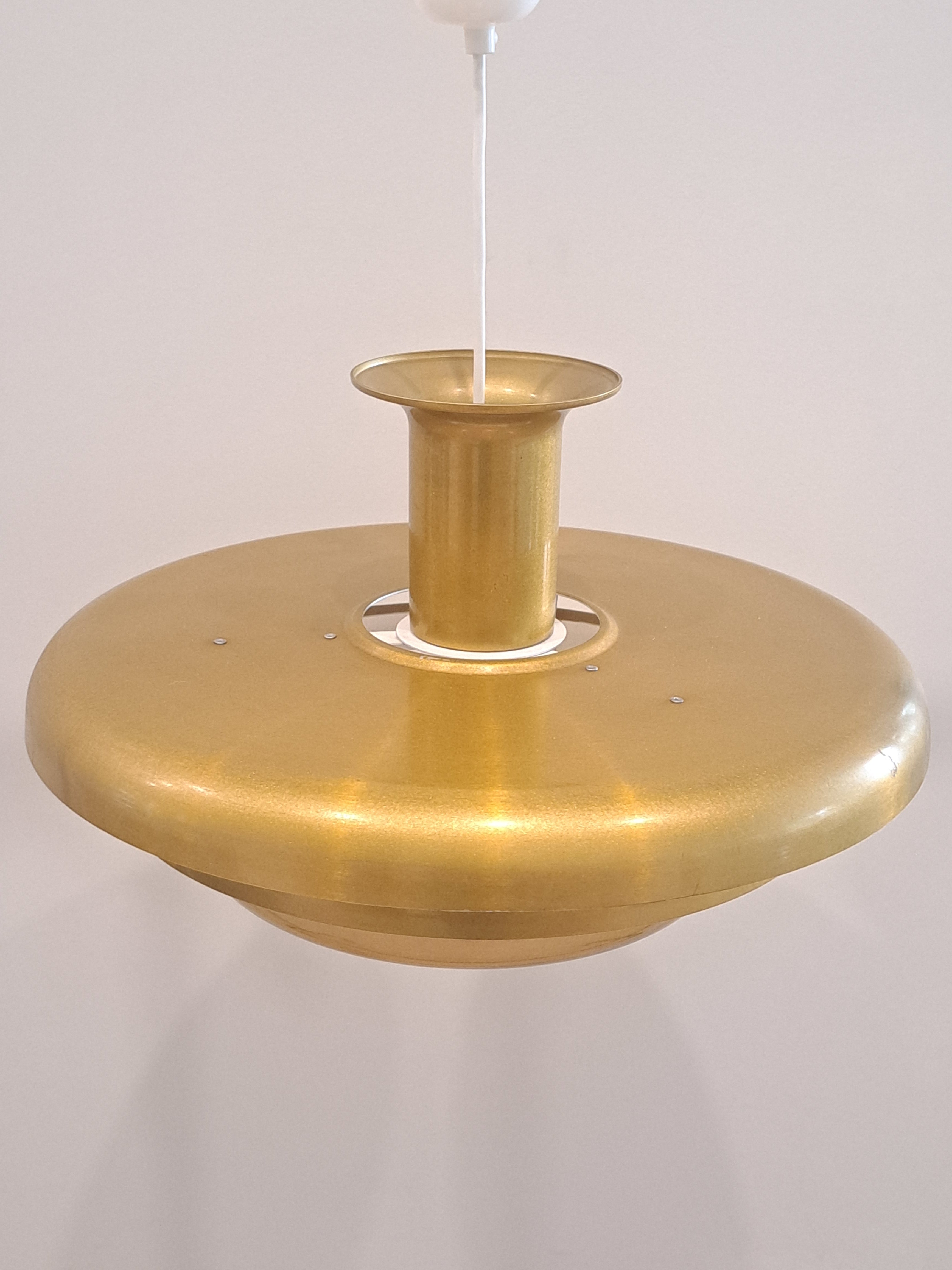 Valinte riippuvalaisin, 1960–70-luku