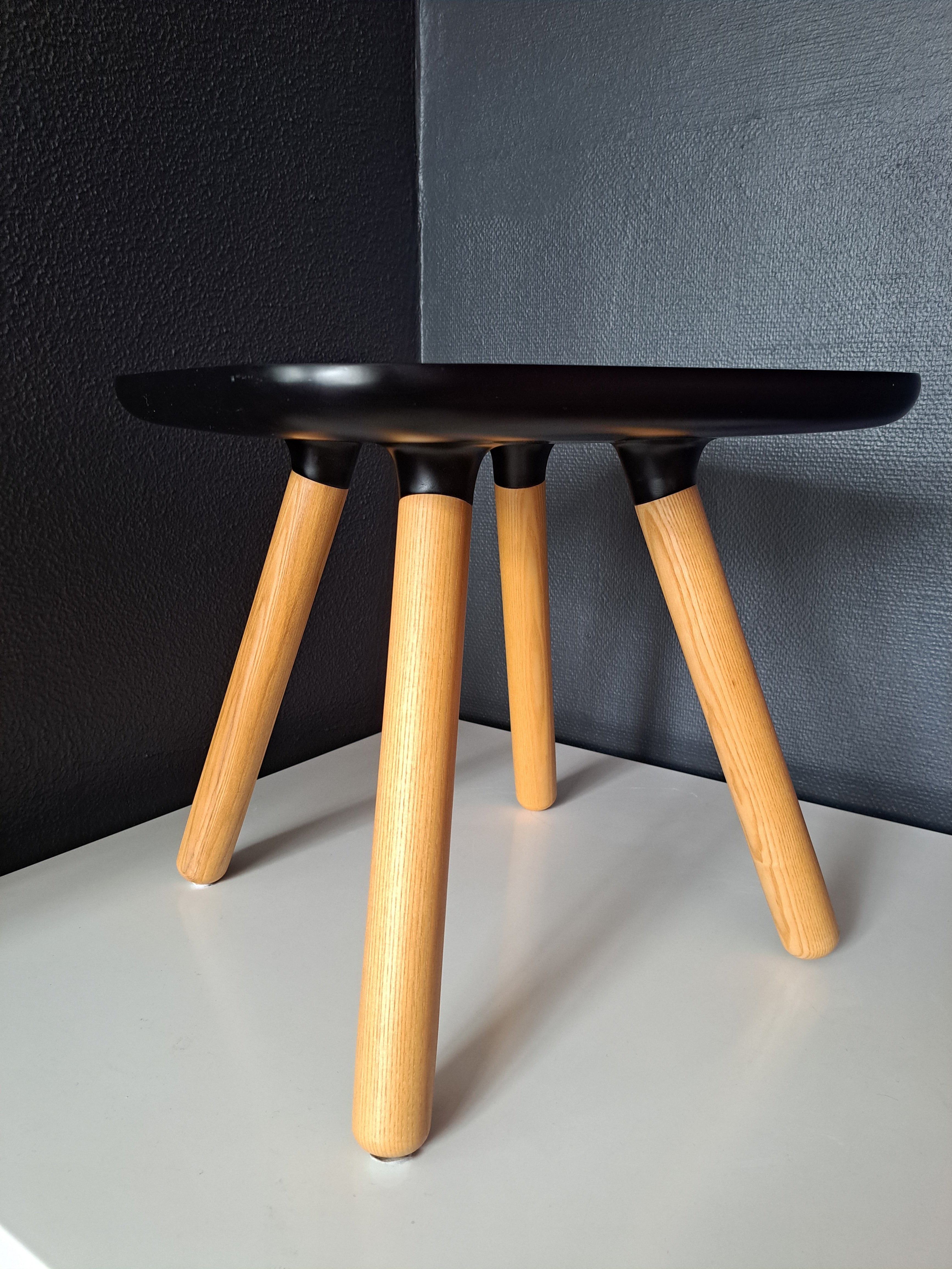 Normann Copenhagen Tablo sivupöytä