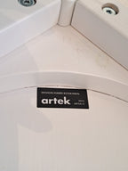 Artek Lento-tuoli, punainen tekstiiliverhoilu, Harri Koskinen, 2012