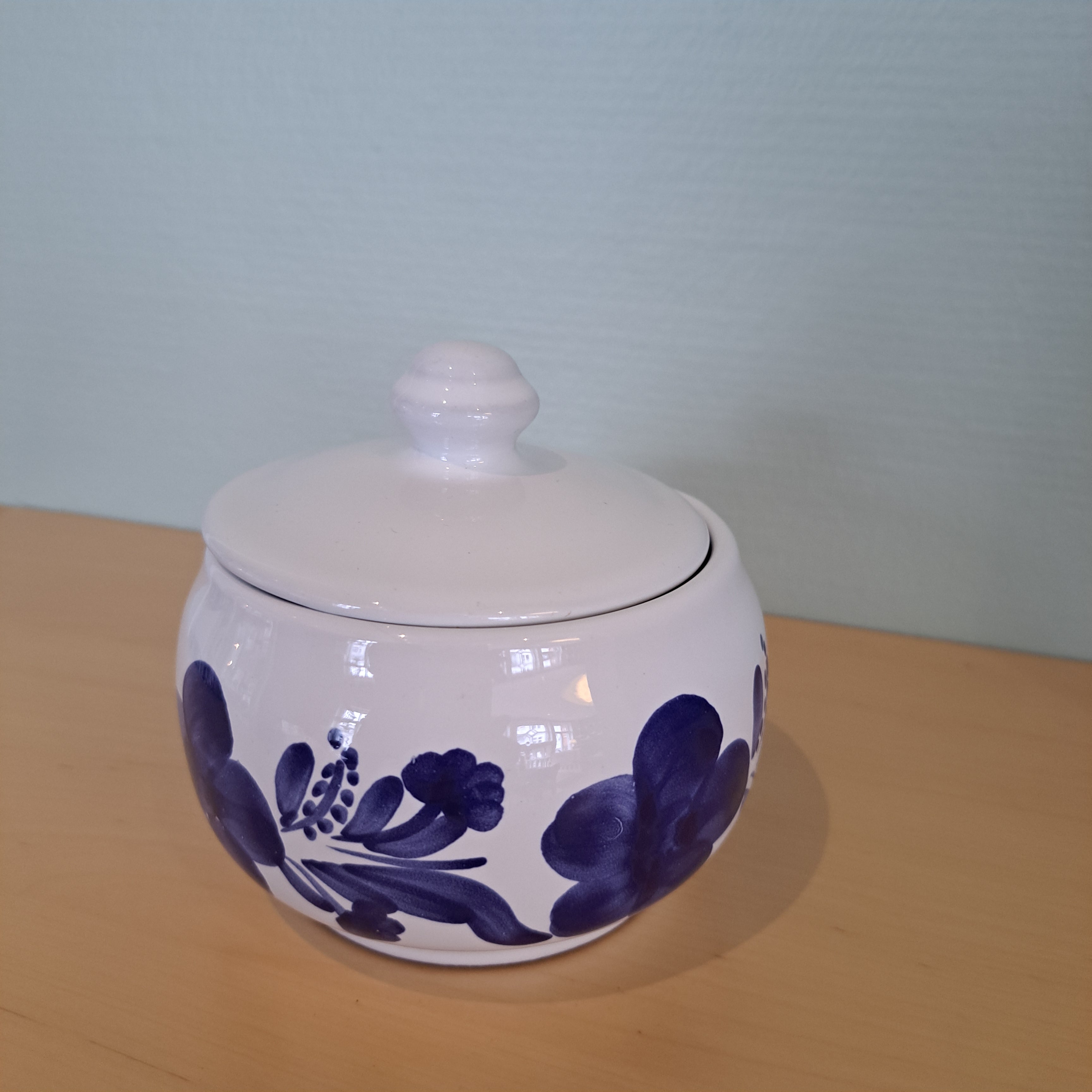 Flower-patterned jar with lid