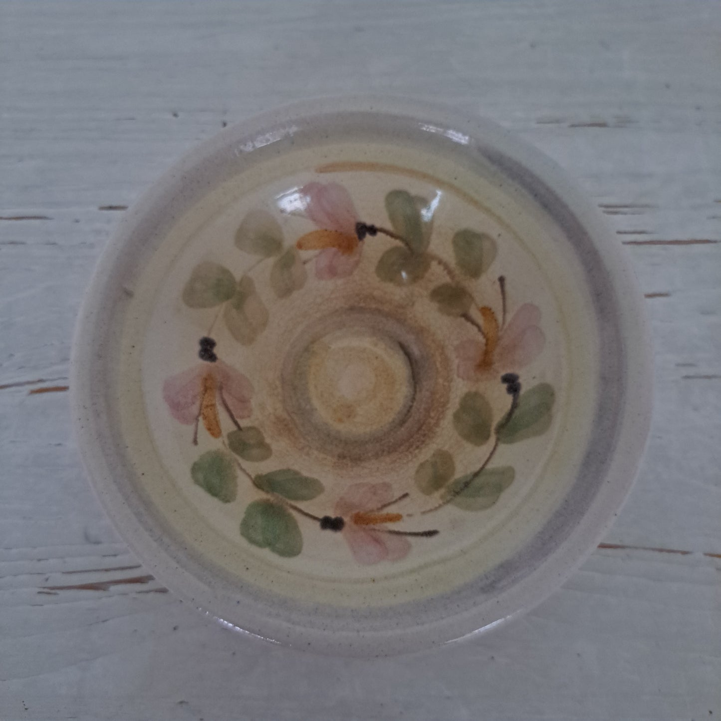 Kupittaan savi, "viilikulho", pastellisävy