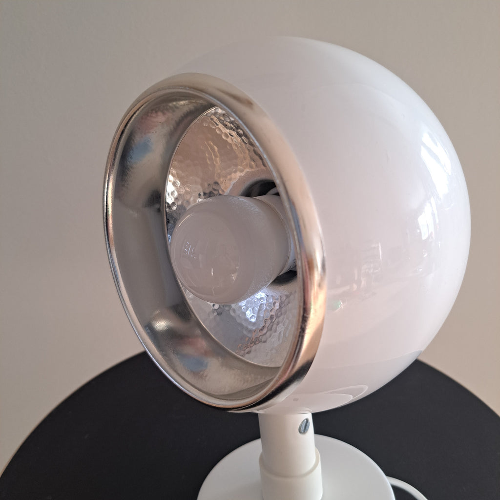 Valox, seinävalaisin