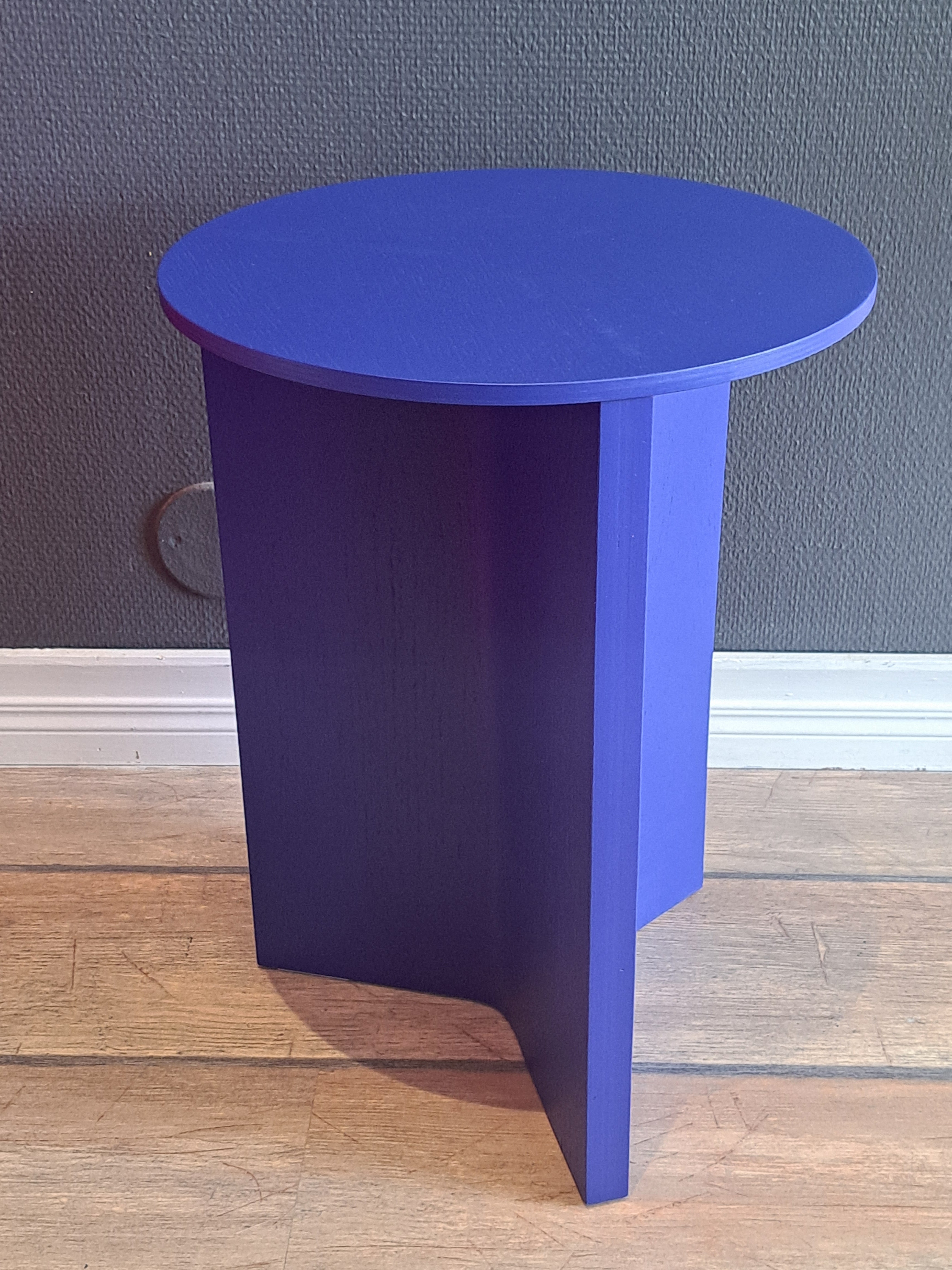 HAY Slit Table Wood -sivu- ja sohvapöytä, sininen