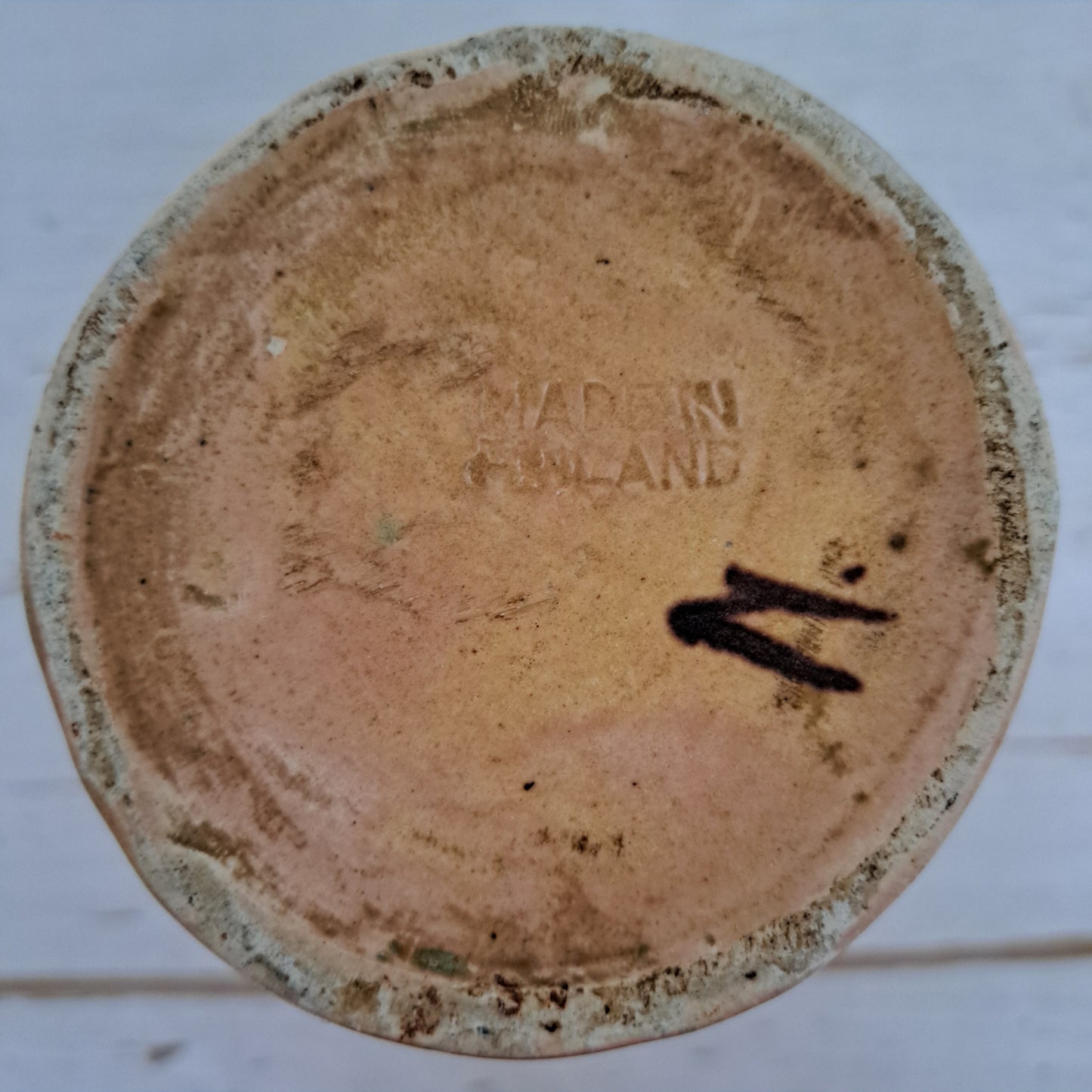 Kupittaan savi, maljakko, ruskea