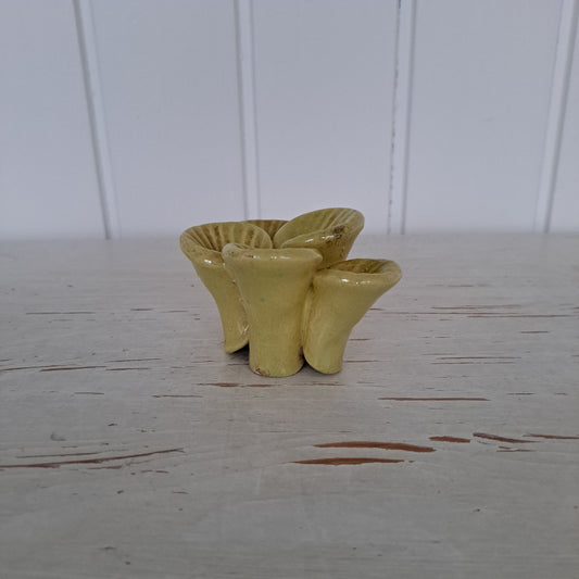 Kupittaan savi, kukkapidike