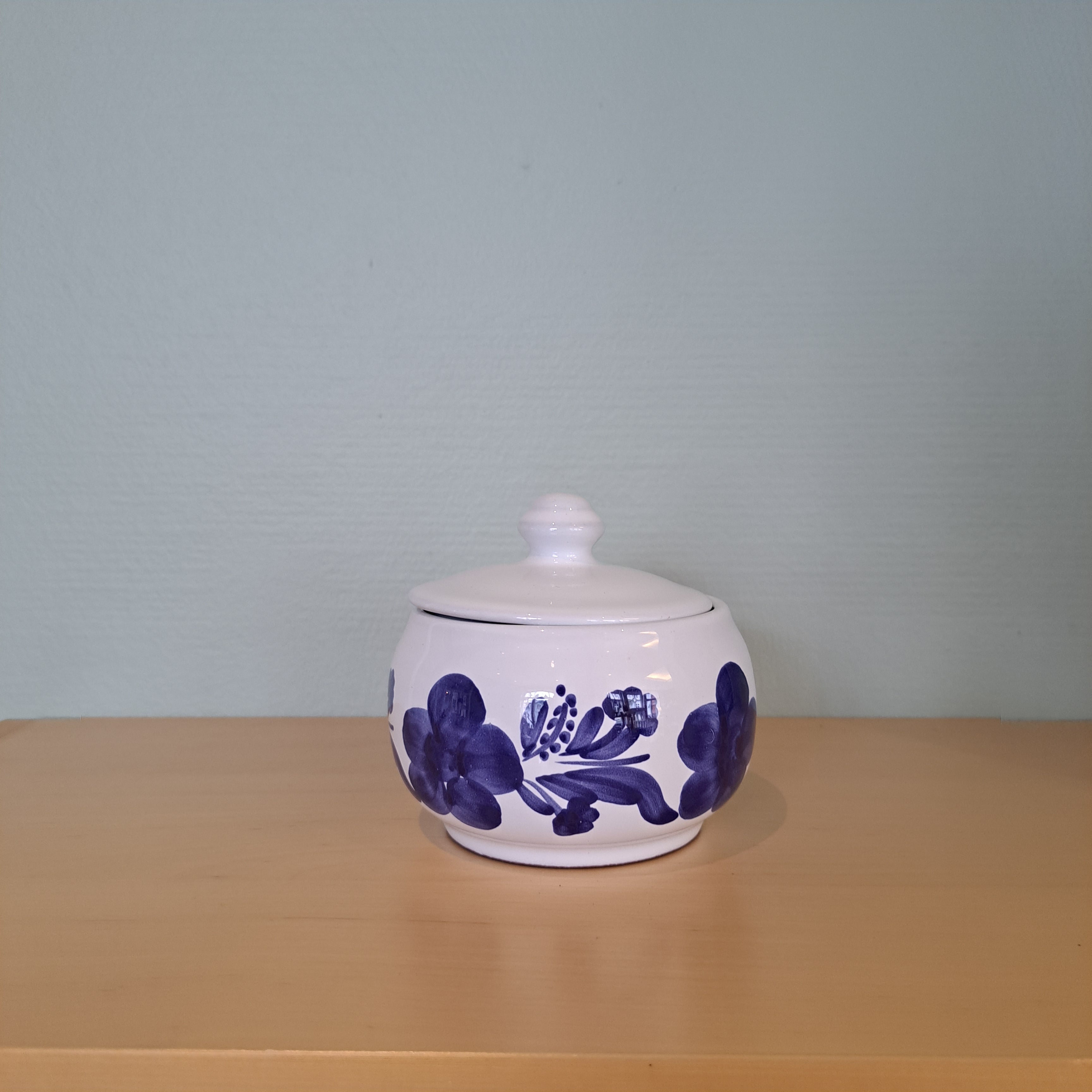 Flower-patterned jar with lid