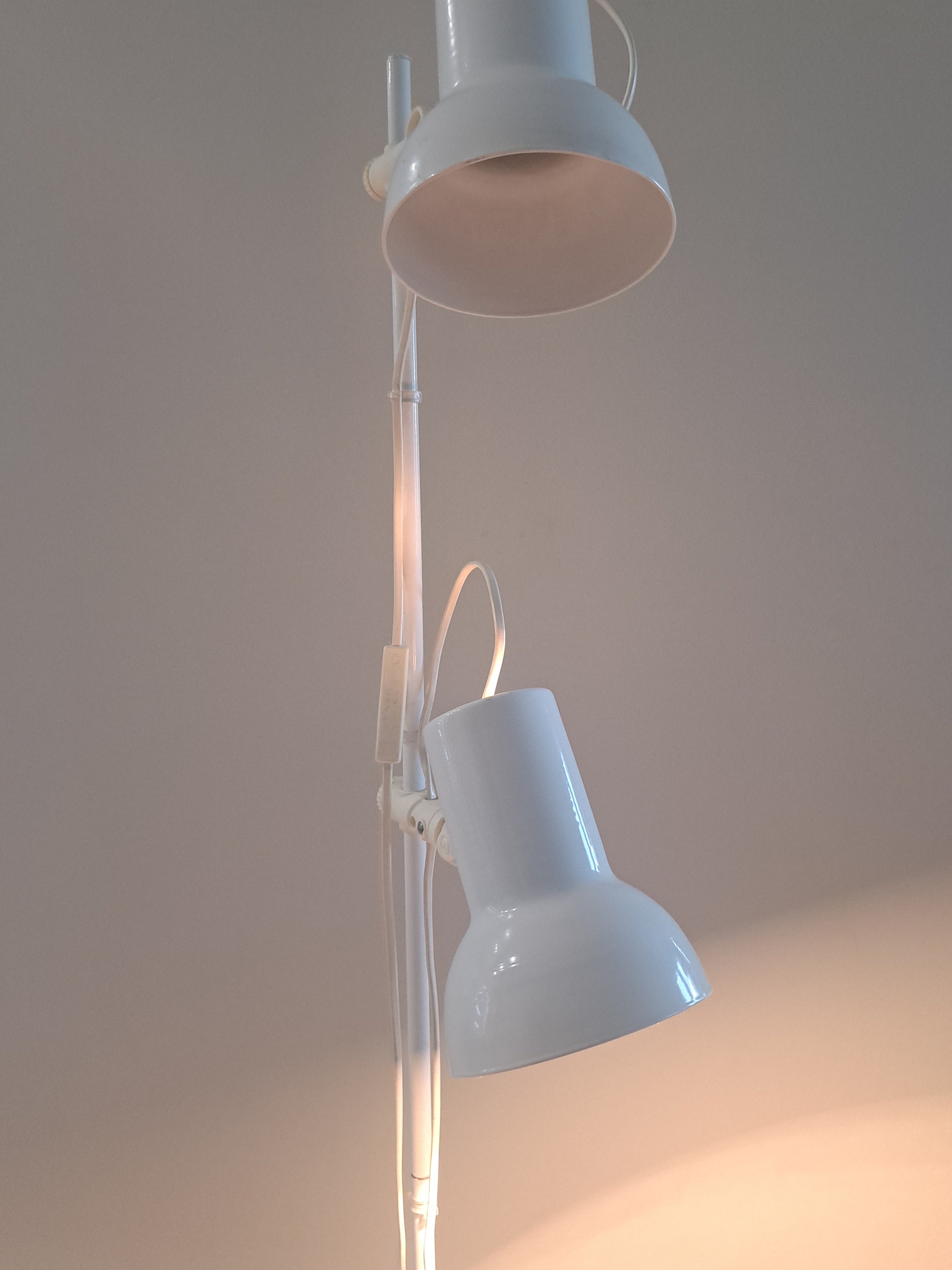 Retro lattiavalaisin