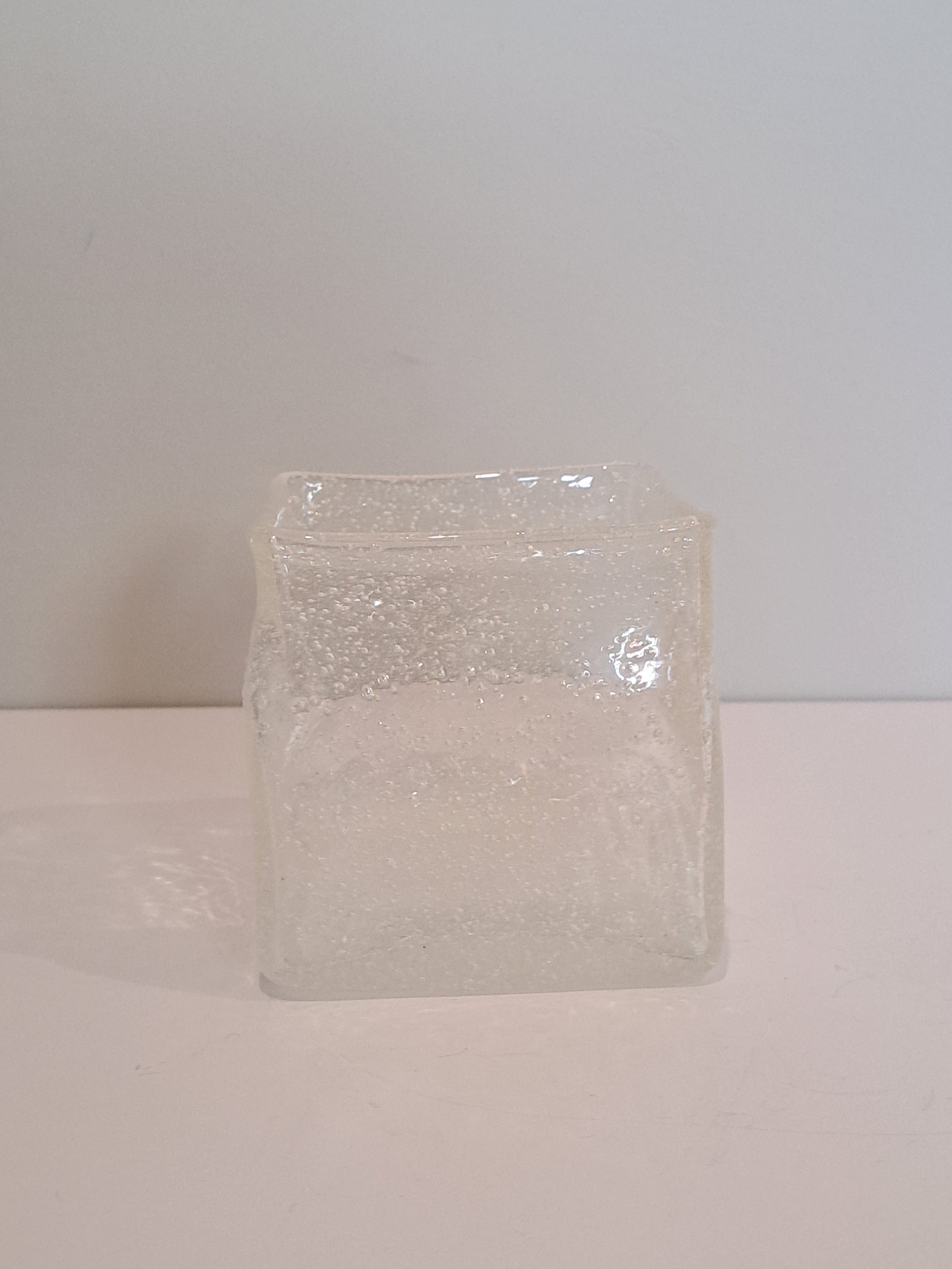 Nuutajärven Lasi Iglu-maljakko, Oiva Toikka
