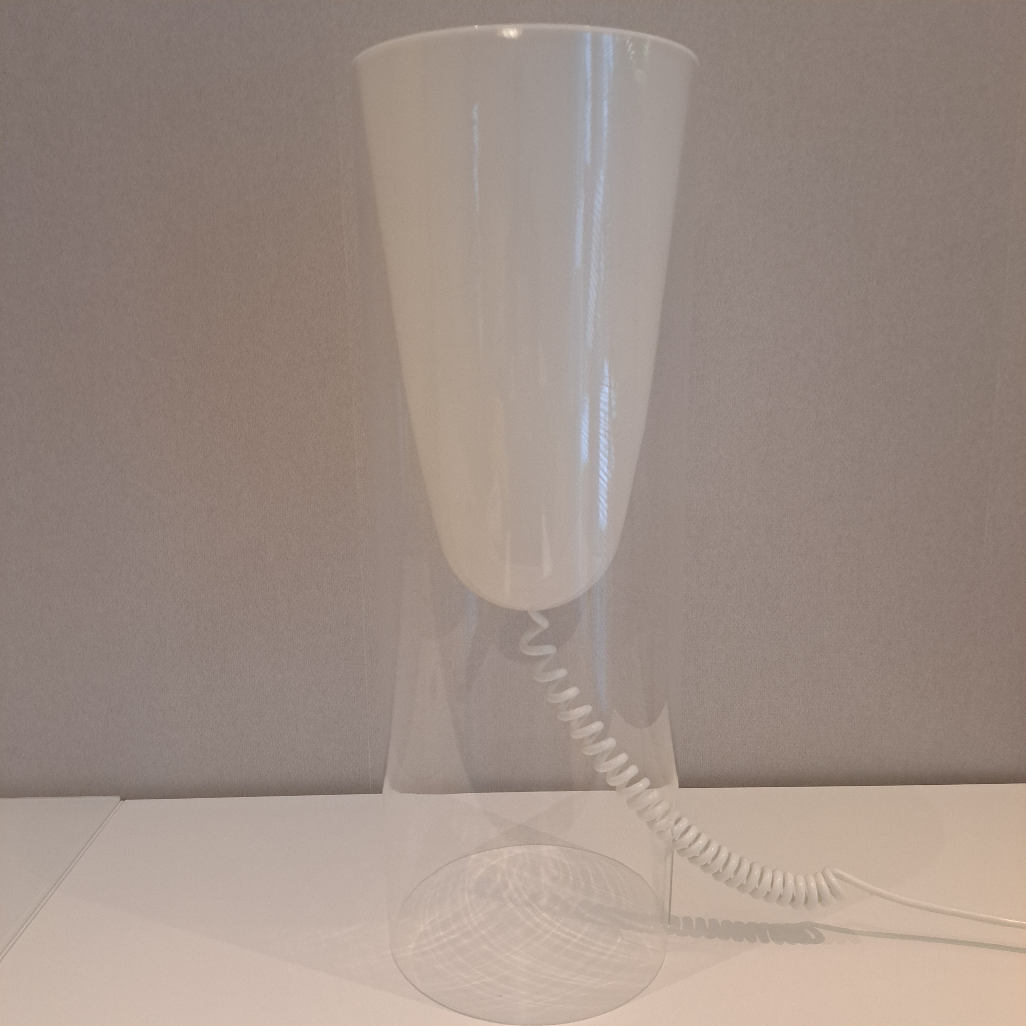 Kartell, Toobe, pöytävalaisin, kirkas/valkoinen