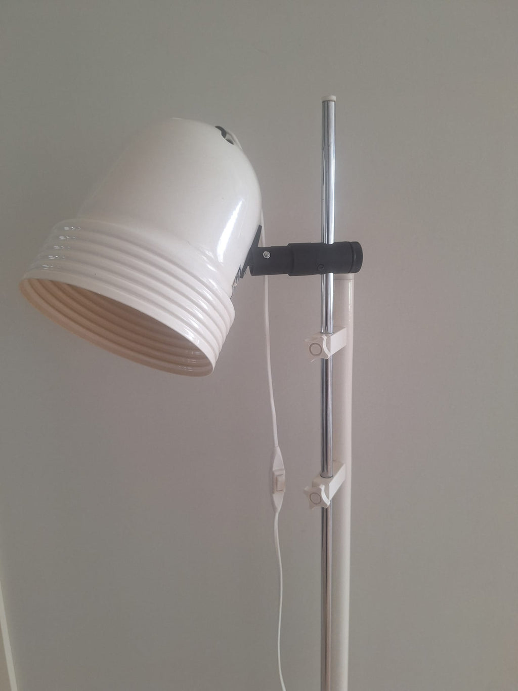 Ker-Lux Oy lattiavalaisin teleskooppivarrella, Kai Finnmark (Ruokonen)