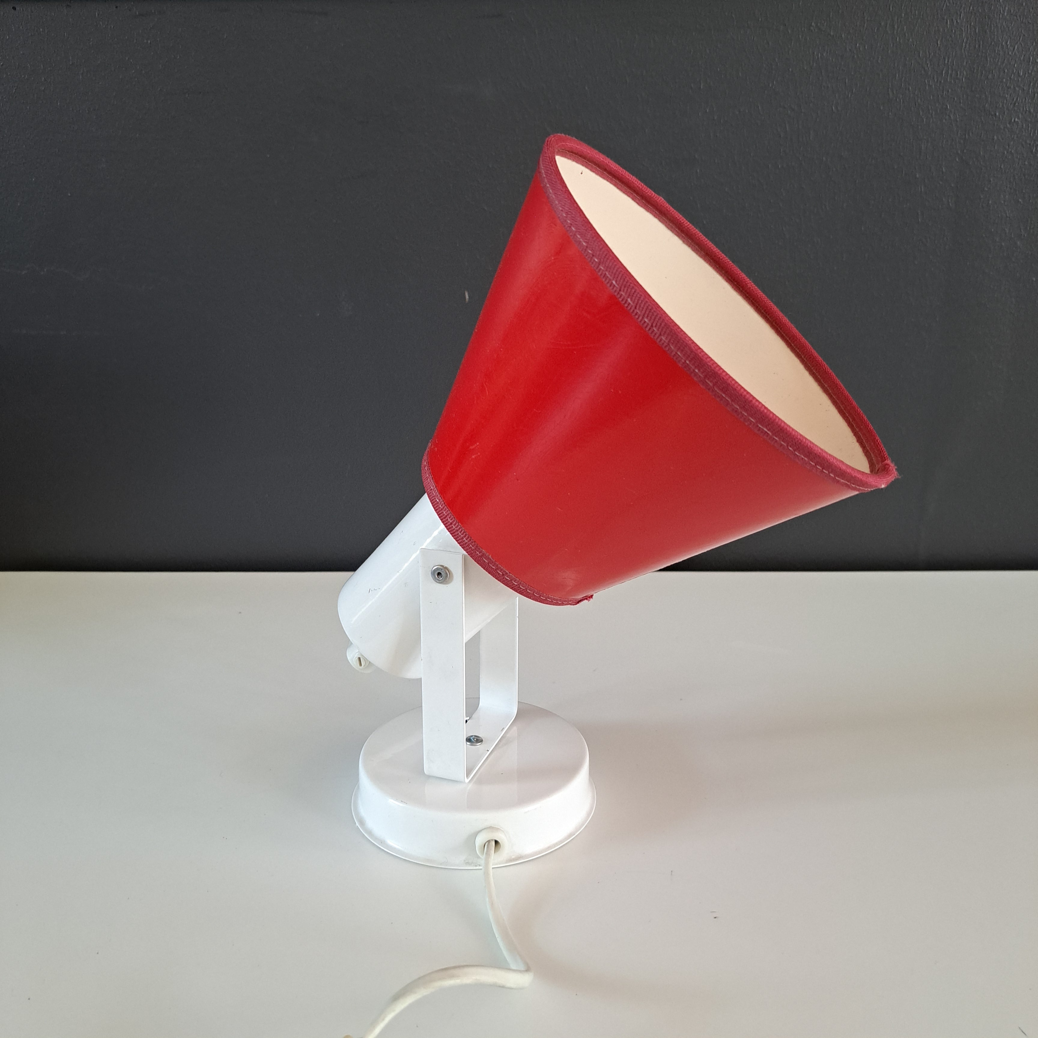 Ker-Lux, retro, seinävalaisin